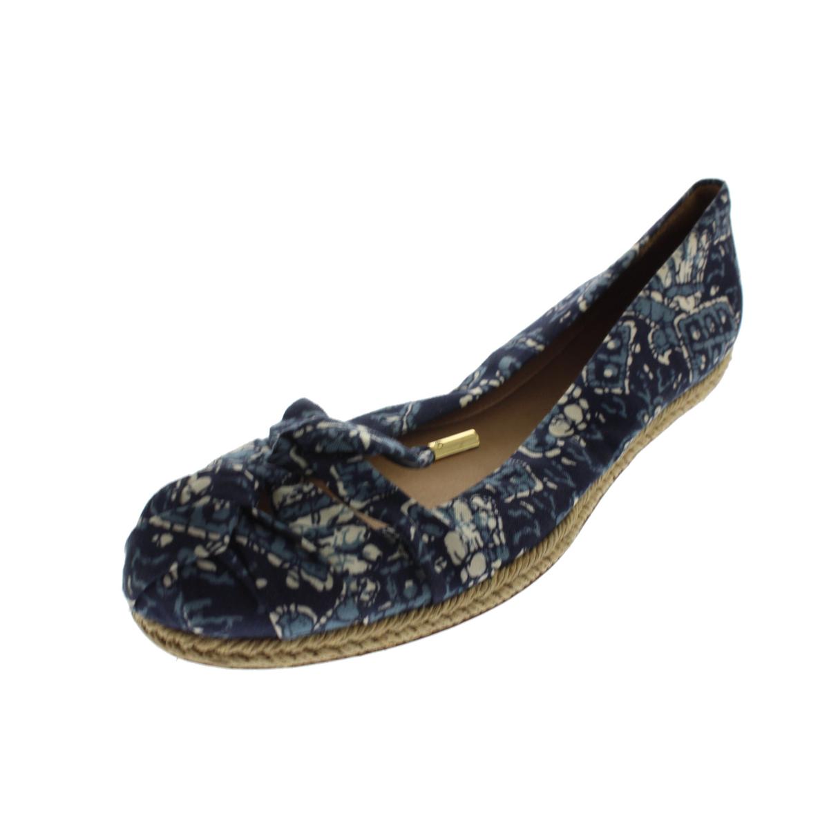 patterned flat shoes