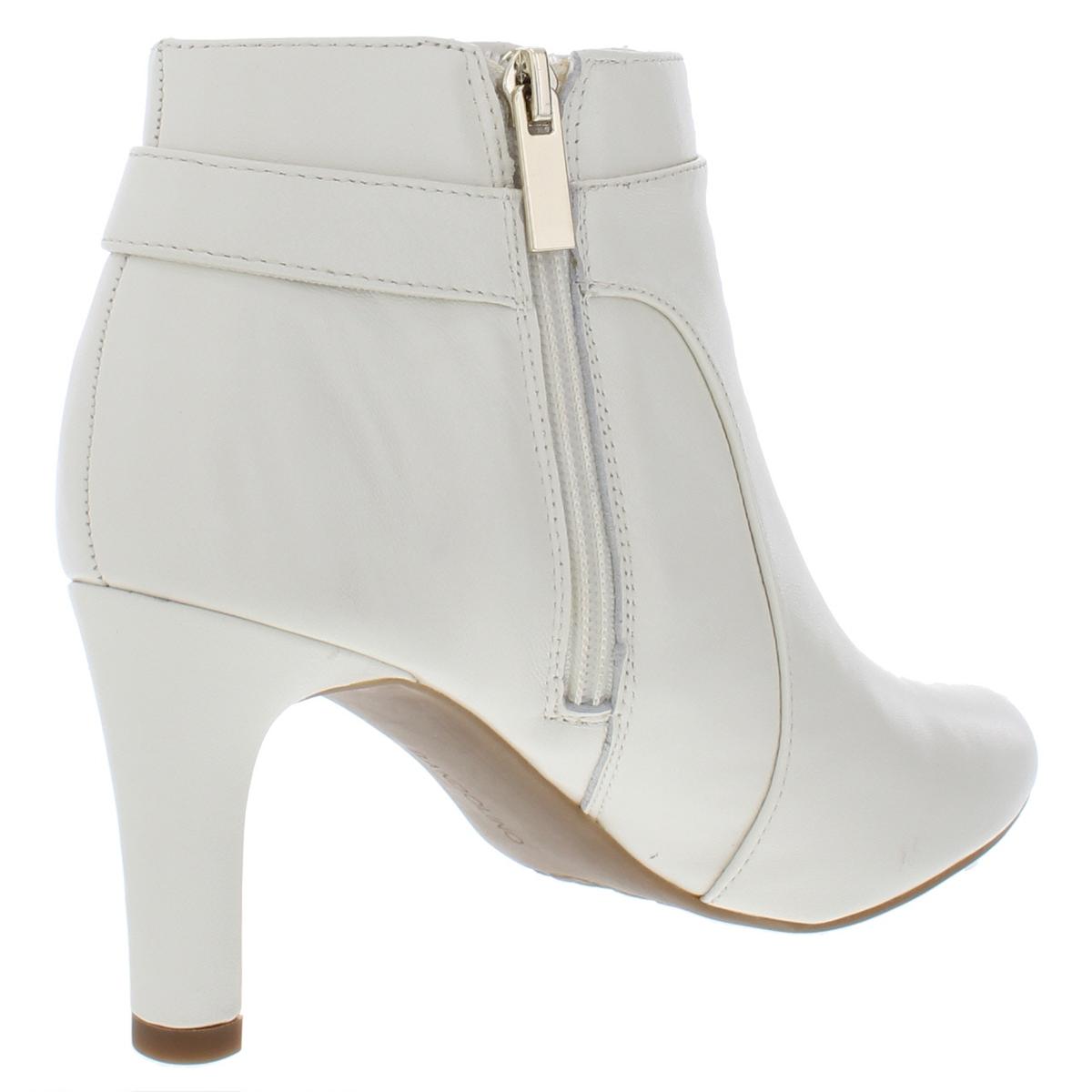 bandolino longo ankle booties