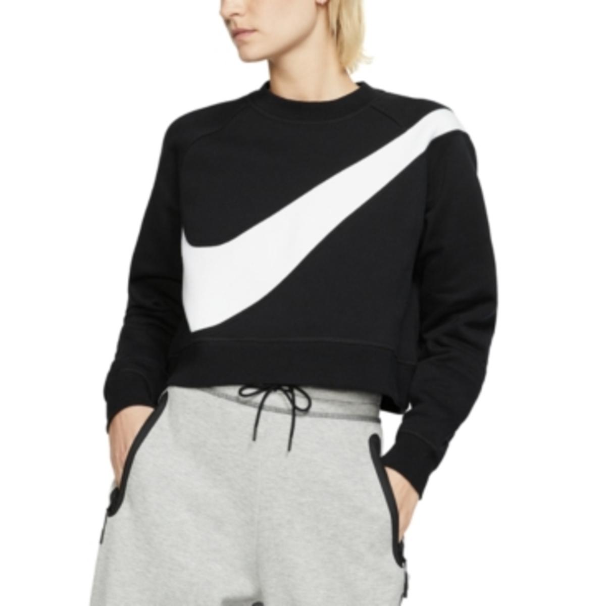 nike lounge essential fleece