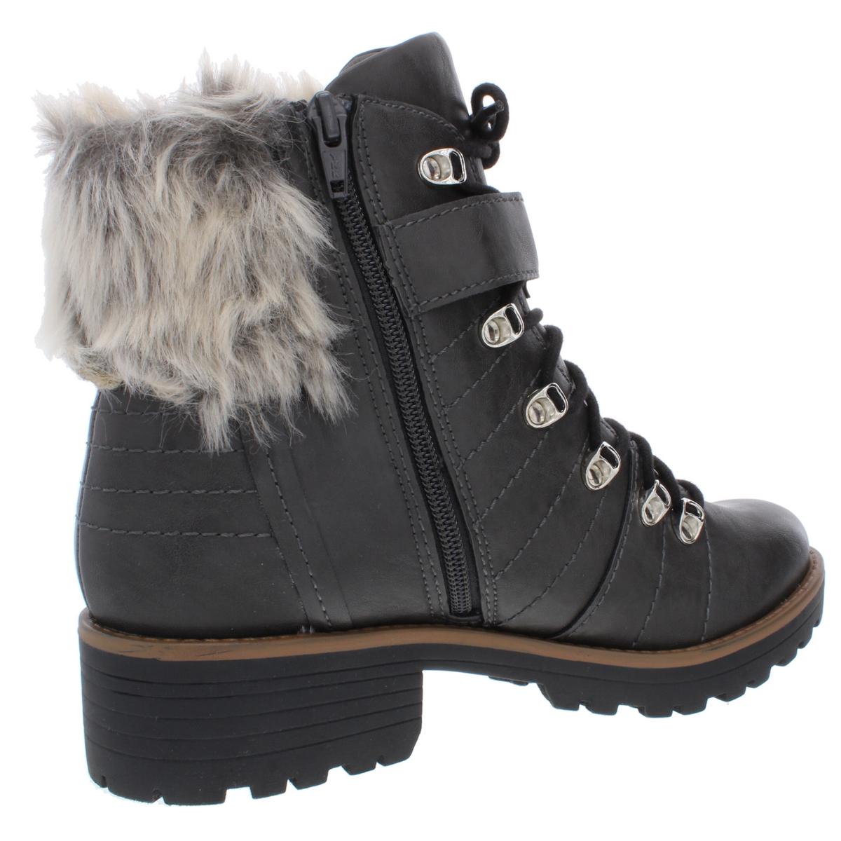 snow boots 5.5