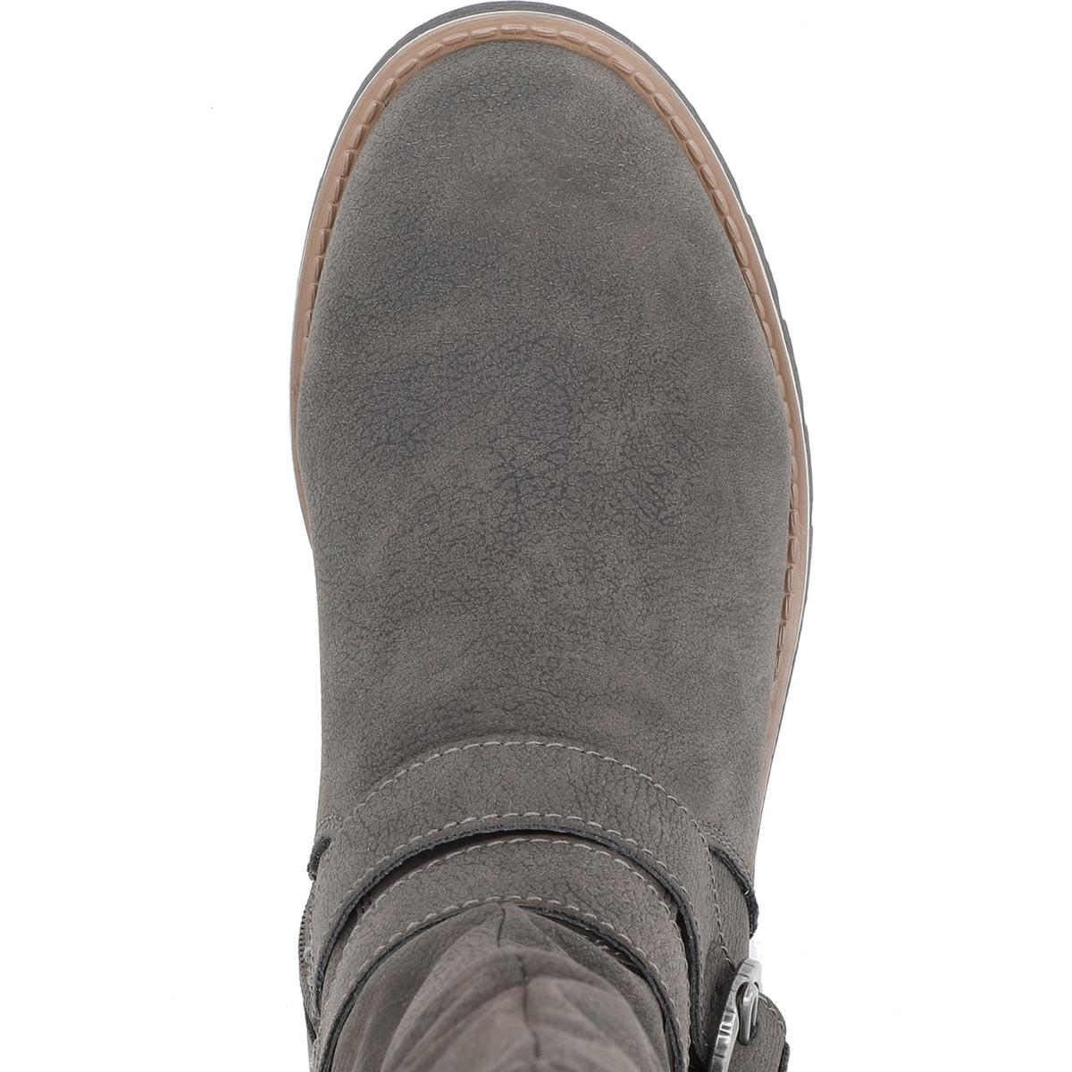 gray motorcycle boots