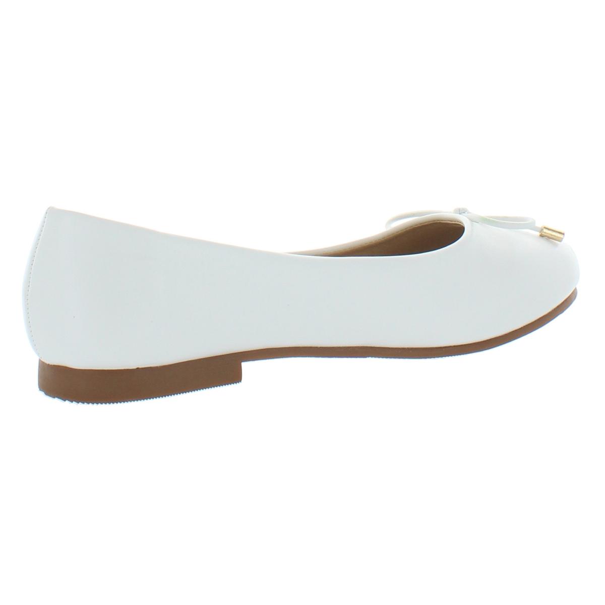 Masseys Womens Grace White Slip On Ballet Flats Shoes 7 Medium (B,M ...
