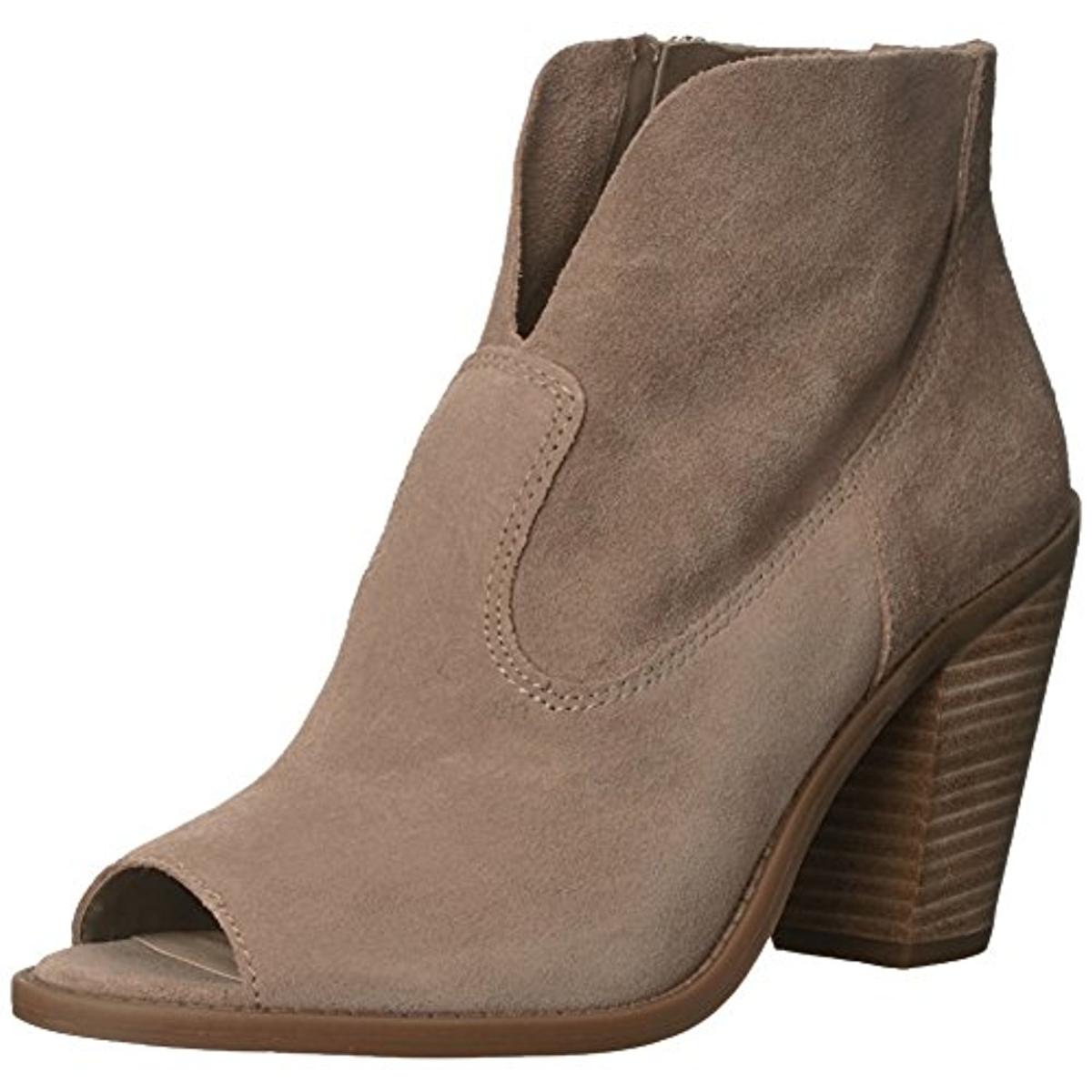 do jessica simpson boots run small